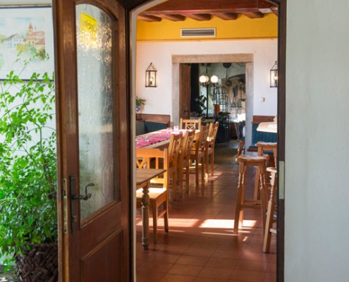 wirt-z-laab-tramStueberl-01