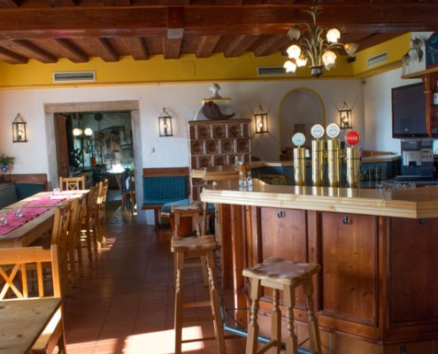 wirt-z-laab-tramStueberl-03